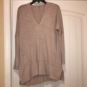 Super soft long sleeve v neck tunic.